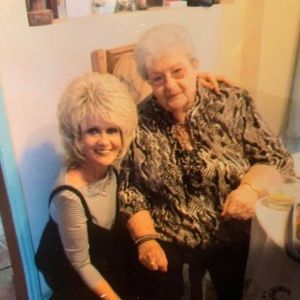 Meet your Posher, Carmen